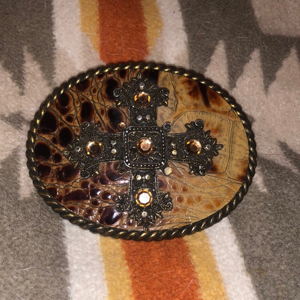 Leather inlayed buckle